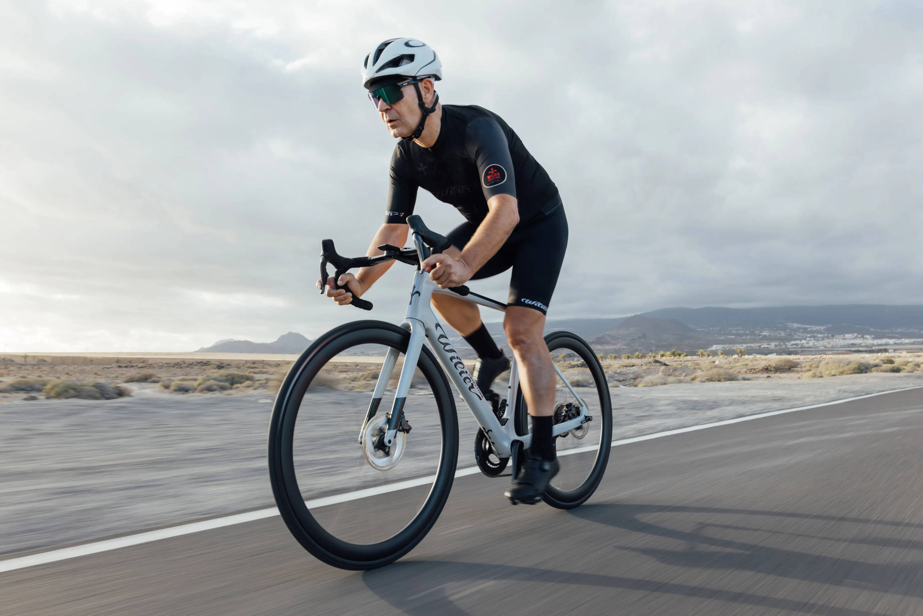 Equiper son velo de route en electrique new arrivals